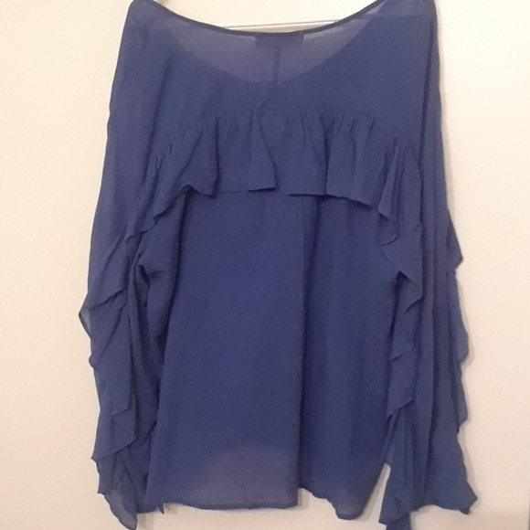 Free Heart Ruffle Blouse - Picture 5 of 5